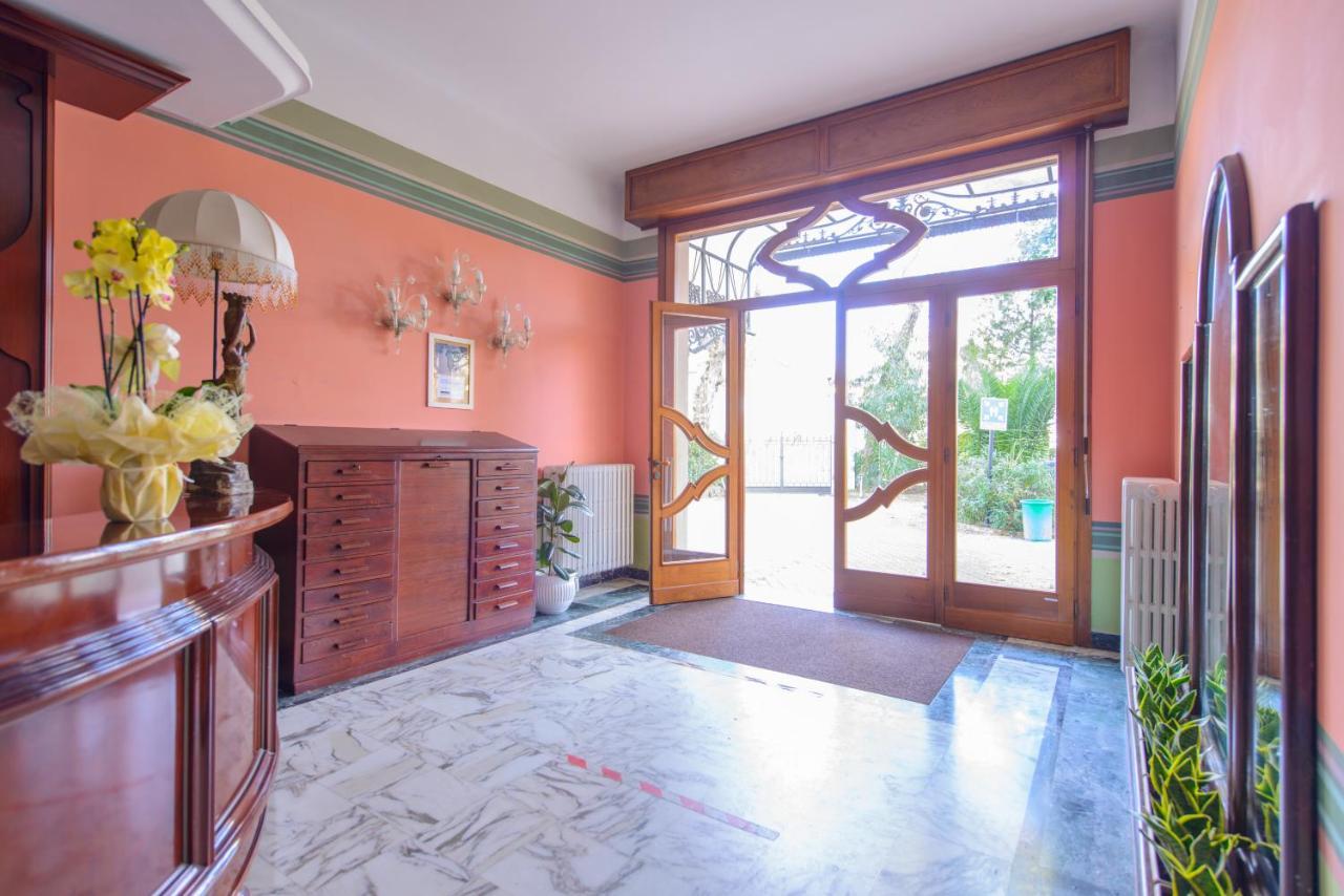 Palace Domus Mea Hotel 3*